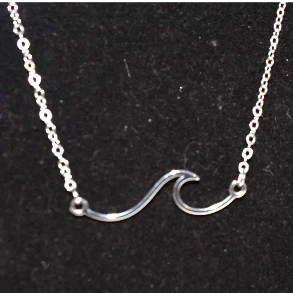 Smashing Ocean Wave Silver Tone Link 20